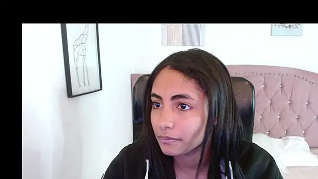 shaneelle online show from November 6, 2025, 3:18 am