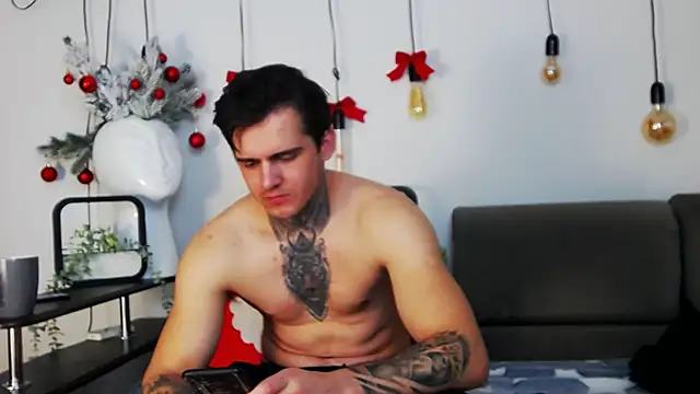 Snapshot of CarterCole chatting on December 28, 2024, 7:44 am CarterCole online show from December 28, 2024, 7:44 am