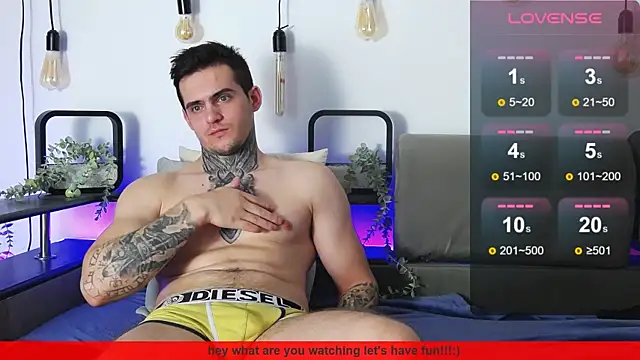 Snapshot of CarterCole chatting on January 18, 2025, 10:39 am CarterCole online show from January 18, 2025, 10:39 am