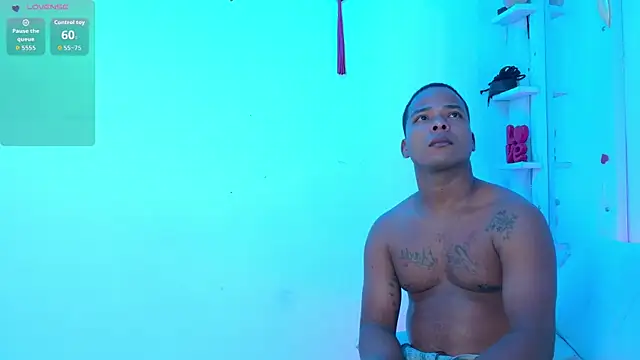  exoticcouple69  online show from October 4, 2025, 12:14 pm