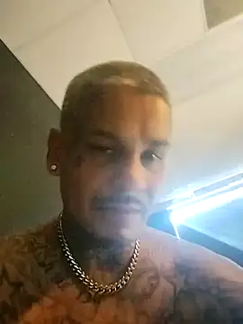 Snapshot of cozydadd chatting on December 11, 2024, 5:15 pm cozydadd online show from December 11, 2024, 5:15 pm