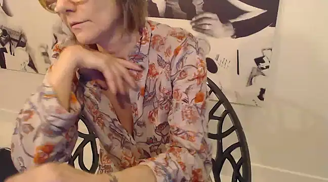 Snapshot of godinflower chatting on December 29, 2024, 4:19 pm godinflower online show from December 29, 2024, 4:19 pm