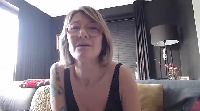 Snapshot of godinflower chatting on January 14, 2025, 1:38 pm godinflower online show from January 14, 2025, 1:38 pm