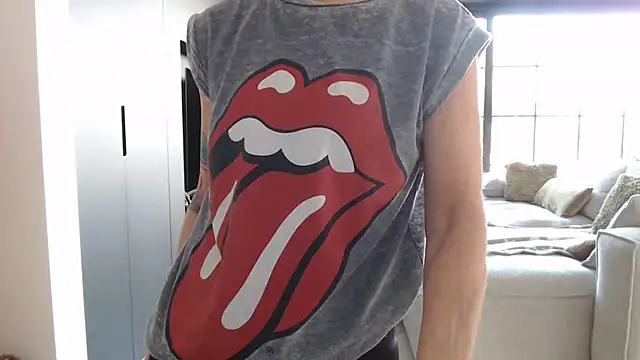 Snapshot of godinflower chatting on March 13, 2025, 9:43 am godinflower online show from March 13, 2025, 9:43 am