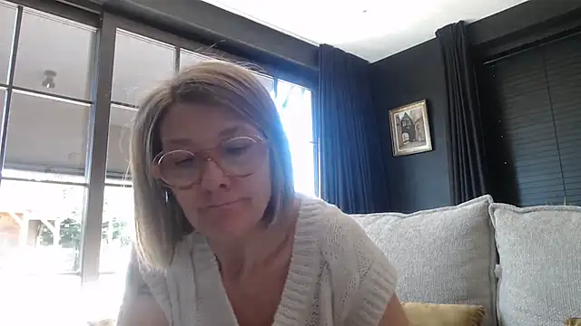 Snapshot of godinflower chatting on March 19, 2025, 2:02 pm godinflower online show from March 19, 2025, 2:02 pm