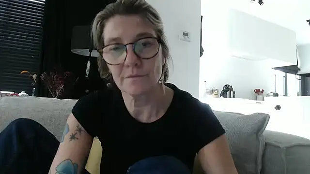 Snapshot of godinflower chatting on September 10, 2025, 1:22 pm godinflower online show from September 10, 2025, 1:22 pm