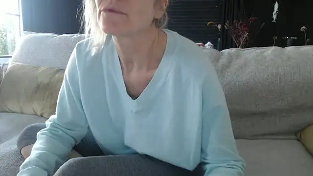 Snapshot of godinflower chatting on September 28, 2025, 7:47 am godinflower online show from September 28, 2025, 7:47 am