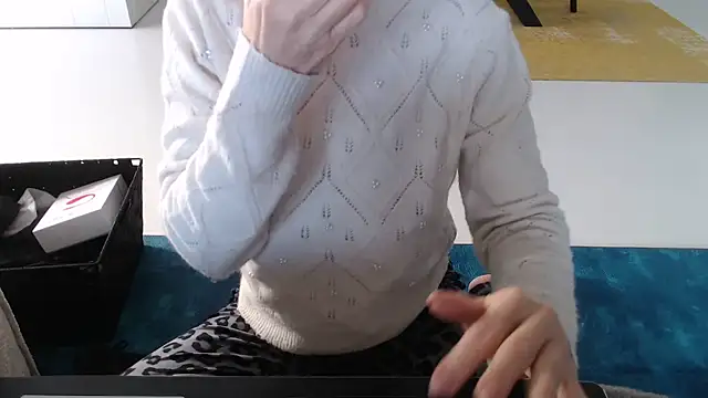 Snapshot of godinflower chatting on October 4, 2025, 8:56 am godinflower online show from October 4, 2025, 8:56 am