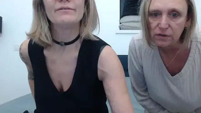 Snapshot of godinflower chatting on November 24, 2025, 9:09 am godinflower online show from November 24, 2025, 9:09 am