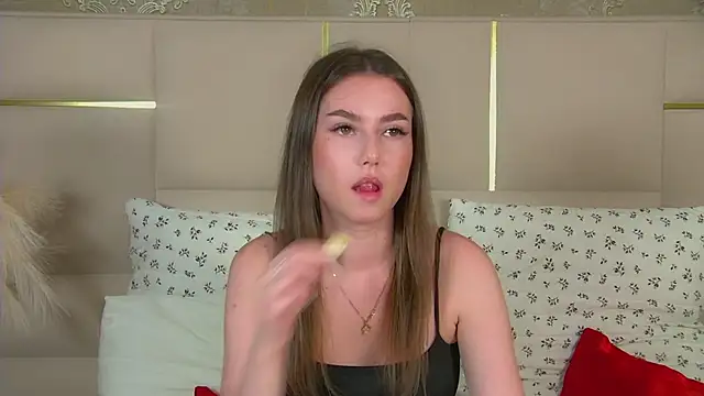 AliceMoreno online show from September 9, 2025, 5:12 pm