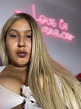 Snapshot of SamaraJay1 chatting on December 15, 2024, 12:29 am SamaraJay1 online show from December 15, 2024, 12:29 am