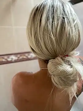 Snapshot of SamaraJay1 chatting on December 18, 2024, 1:02 pm SamaraJay1 online show from December 18, 2024, 1:02 pm