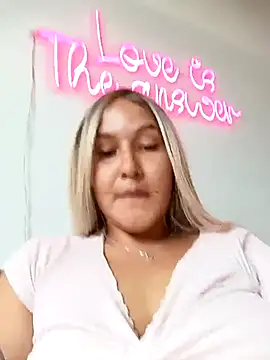 Snapshot of SamaraJay1 chatting on January 6, 2025, 4:13 pm SamaraJay1 online show from January 6, 2025, 4:13 pm