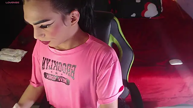 MARGOTFERRER online show from November 13, 2025, 5:17 am