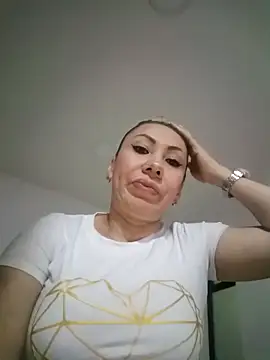 coral smitth online show from October 22, 2025, 6:40 pm