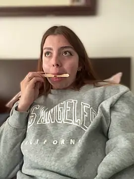 Snapshot of Cloew_Marz chatting on October 26, 2025, 8:59 pm Cloew Marz online show from October 26, 2025, 8:59 pm