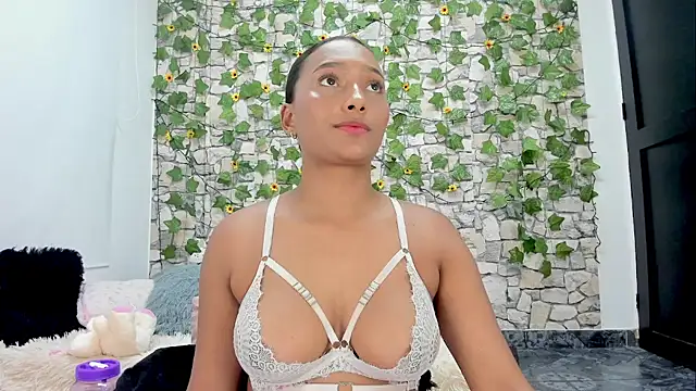 Snapshot of Pandora_gu chatting on January 14, 2025, 10:44 pm Pandora gu online show from January 14, 2025, 10:44 pm