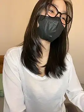 Lilisa miu online show from February 4, 2025, 4:08 pm