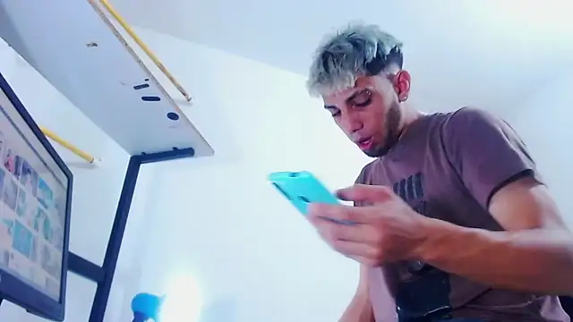 Gregory hard online show from December 5, 2025, 7:54 pm