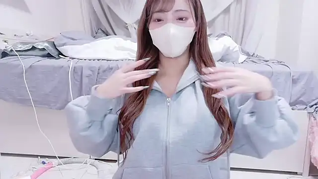  chanMOMO  online show from October 7, 2025, 3:42 pm