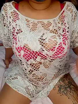 Wild wifey online show from October 13, 2025, 10:59 am