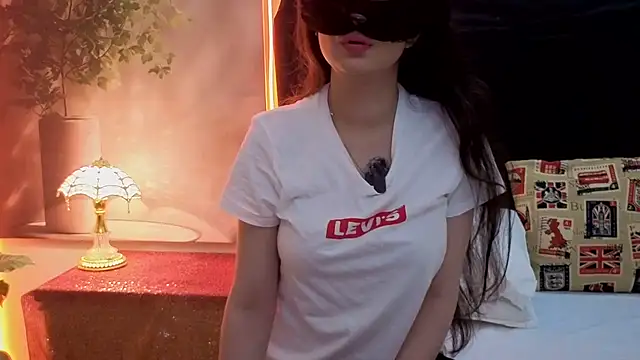 Snapshot of sexybaby22111 chatting on October 22, 2025, 10:48 am sexybaby22111 online show from October 22, 2025, 10:48 am