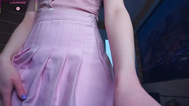 Snapshot of OnaZiroge chatting on November 22, 2025, 6:12 am OnaZiroge online show from November 22, 2025, 6:12 am