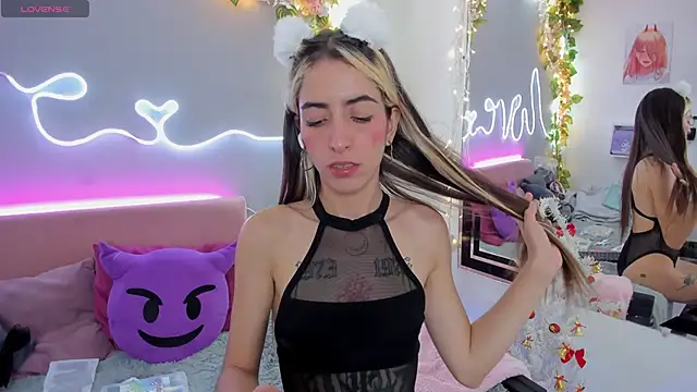 YouliteSllut2 online show from December 7, 2024, 10:39 pm