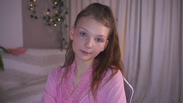 CindyGarrison online show from November 6, 2025, 10:32 pm