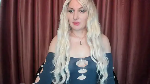 Snapshot of AnaysTop chatting on November 14, 2025, 6:45 am AnaysTop online show from November 14, 2025, 6:45 am