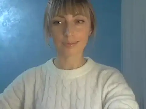 Snapshot of EffectMaya chatting on December 9, 2024, 7:07 pm EffectMaya online show from December 9, 2024, 7:07 pm