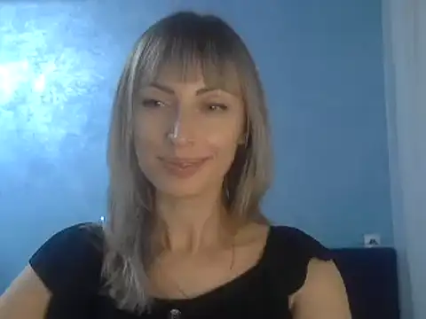 Snapshot of EffectMaya chatting on December 22, 2024, 5:21 pm EffectMaya online show from December 22, 2024, 5:21 pm