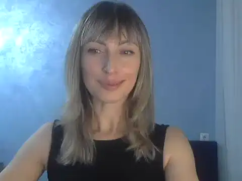 Snapshot of EffectMaya chatting on February 3, 2025, 6:49 pm EffectMaya online show from February 3, 2025, 6:49 pm