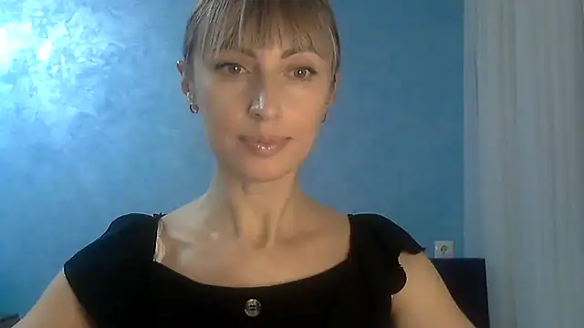 Snapshot of EffectMaya chatting on February 17, 2025, 5:53 pm EffectMaya online show from February 17, 2025, 5:53 pm