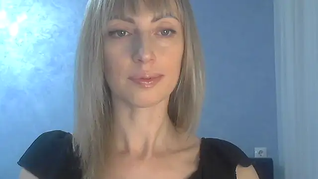 Snapshot of EffectMaya chatting on February 27, 2025, 5:58 pm EffectMaya online show from February 27, 2025, 5:58 pm