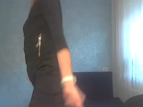 Snapshot of EffectMaya chatting on September 27, 2025, 1:16 pm EffectMaya online show from September 27, 2025, 1:16 pm