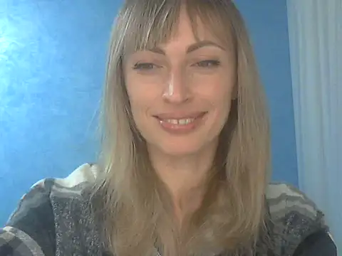 Snapshot of EffectMaya chatting on November 2, 2025, 5:48 pm EffectMaya online show from November 2, 2025, 5:48 pm