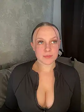 riri bstvx online show from February 22, 2025, 1:02 pm