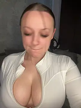 riri bstvx online show from February 26, 2025, 2:03 pm