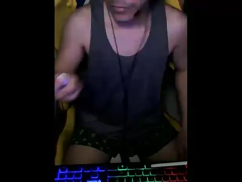 Snapshot of cloudyth1994 chatting on March 4, 2025, 5:24 pm cloudyth1994 online show from March 4, 2025, 5:24 pm