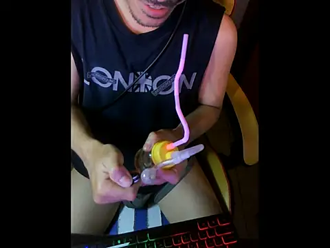 Snapshot of cloudyth1994 chatting on September 27, 2025, 5:07 pm cloudyth1994 online show from September 27, 2025, 5:07 pm