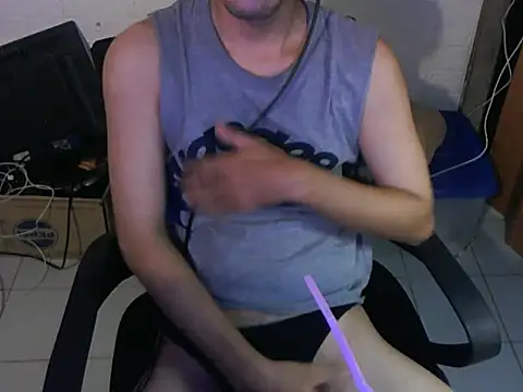 Snapshot of cloudyth1994 chatting on October 7, 2025, 3:25 am cloudyth1994 online show from October 7, 2025, 3:25 am