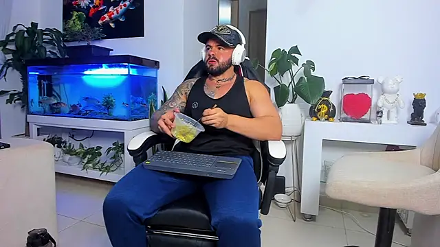 Johnnygrayson1 online show from October 9, 2025, 12:30 am