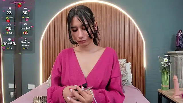 Snapshot of NayeCloud chatting on November 6, 2025, 3:40 am NayeCloud online show from November 6, 2025, 3:40 am