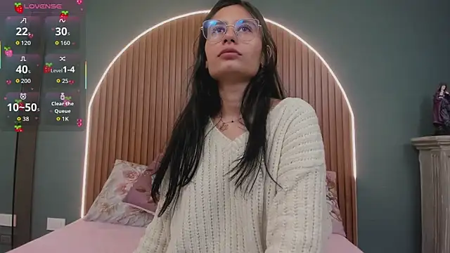 Snapshot of NayeCloud chatting on November 15, 2025, 3:59 am NayeCloud online show from November 15, 2025, 3:59 am