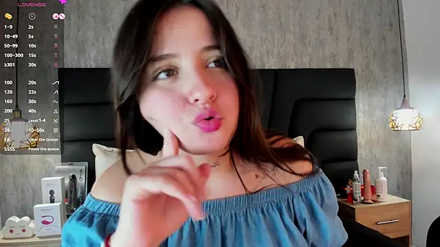 Sabrina Lennox online show from February 7, 2025, 1:47 am