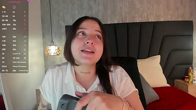 Sabrina Lennox online show from February 18, 2025, 7:30 pm