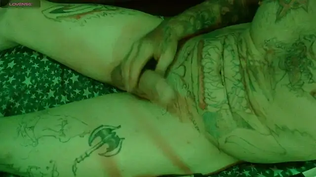 TheOneYouLove69 online show from October 13, 2025, 2:50 pm