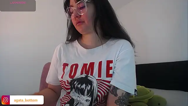 Snapshot of NewAgatha_Bolton chatting on October 6, 2025, 9:34 pm NewAgatha Bolton online show from October 6, 2025, 9:34 pm