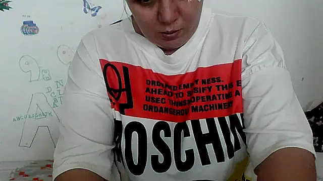 VixenBya online show from December 8, 2024, 9:02 am